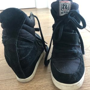 Ash sneaker